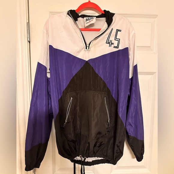 Jordan 11 jacket - Picture 2 of 3